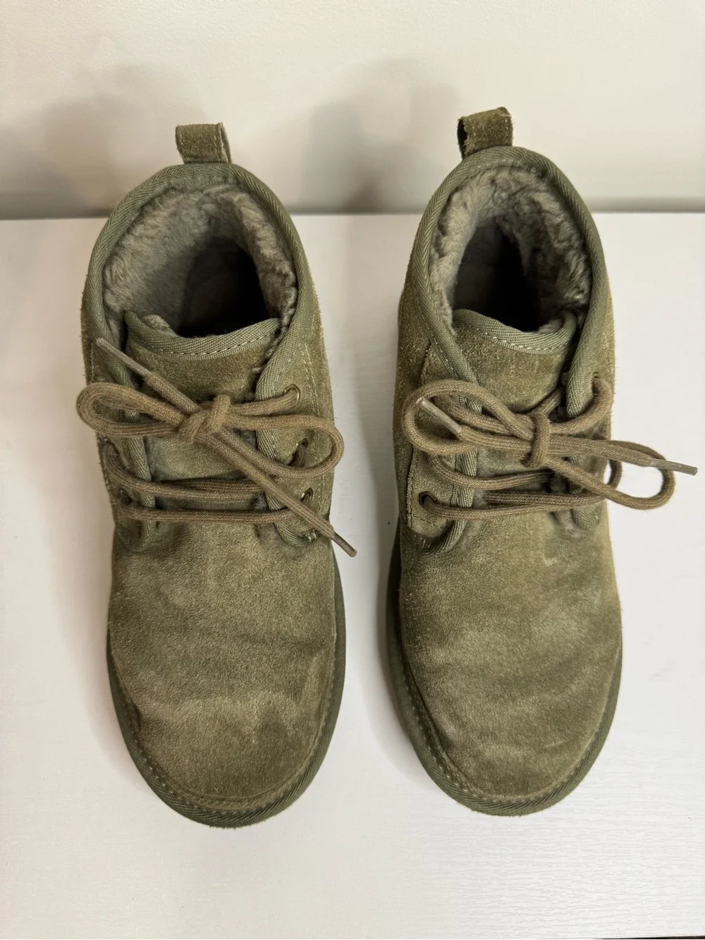 UGG Neumel Suede Chukka Boots Men’s Size 9 Olive Green